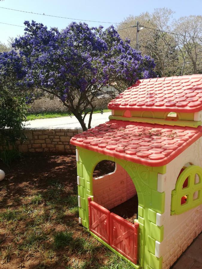 Ferienwohnung Martina 2 Bašanija Exterior foto